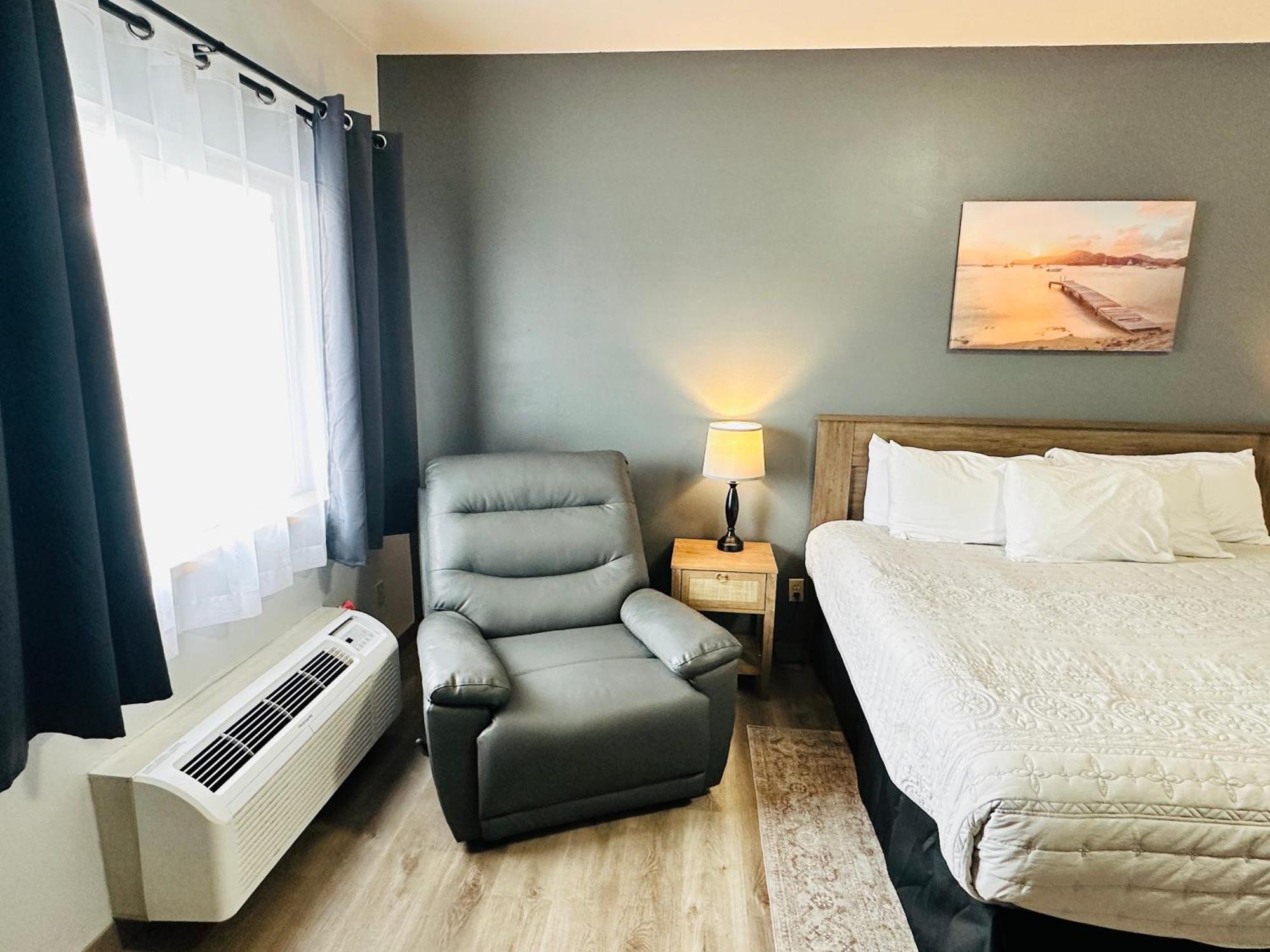 The Beaverhead Hotel 2*
